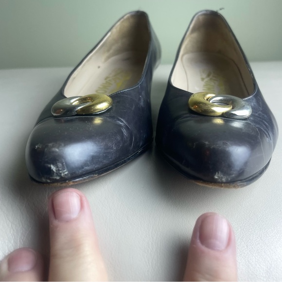 Vintage Salvatore Ferragamo Gray Genuine Leather low-heel shoe Size 9AAAA - Picture 14 of 15